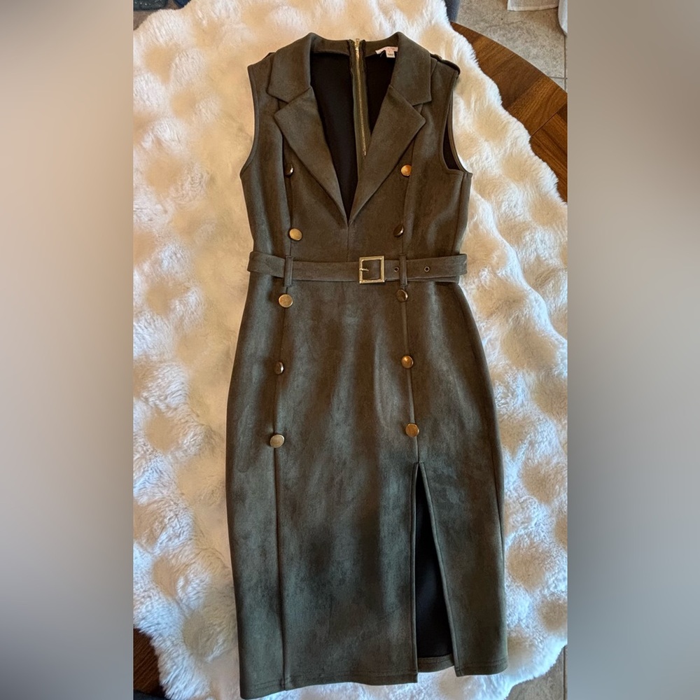 a'gaci Brown Midi Dress with Belt and Button Accents